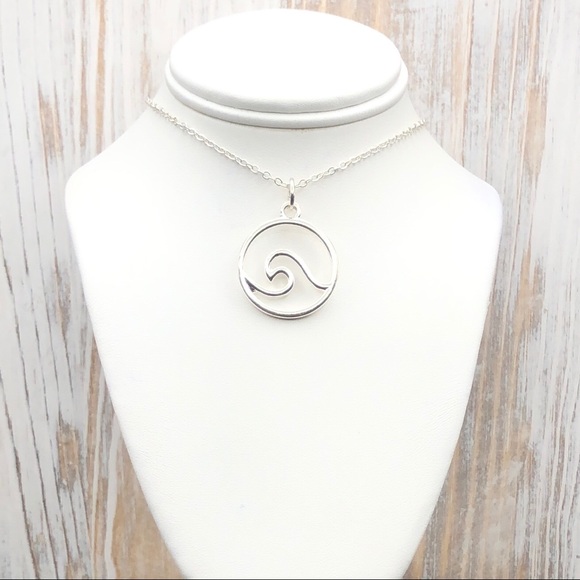Jewelry - Wave Pendant Silver Plated Necklace